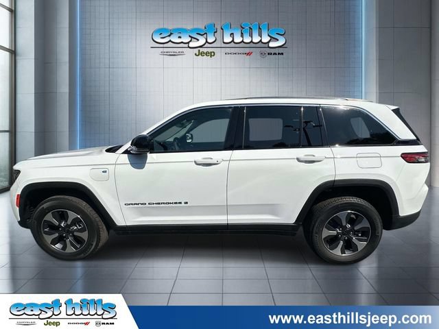 Used 2023 Jeep Grand Cherokee 4WD 4xe image 6