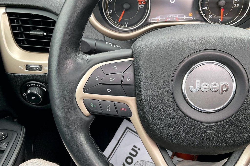 Used 2016 Jeep Cherokee Limited AWD/4WD image 23