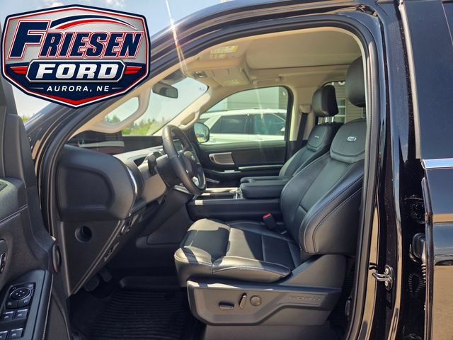Used 2025 Ford Expedition Platinum w/ Driver's Package AWD/4WD image 12
