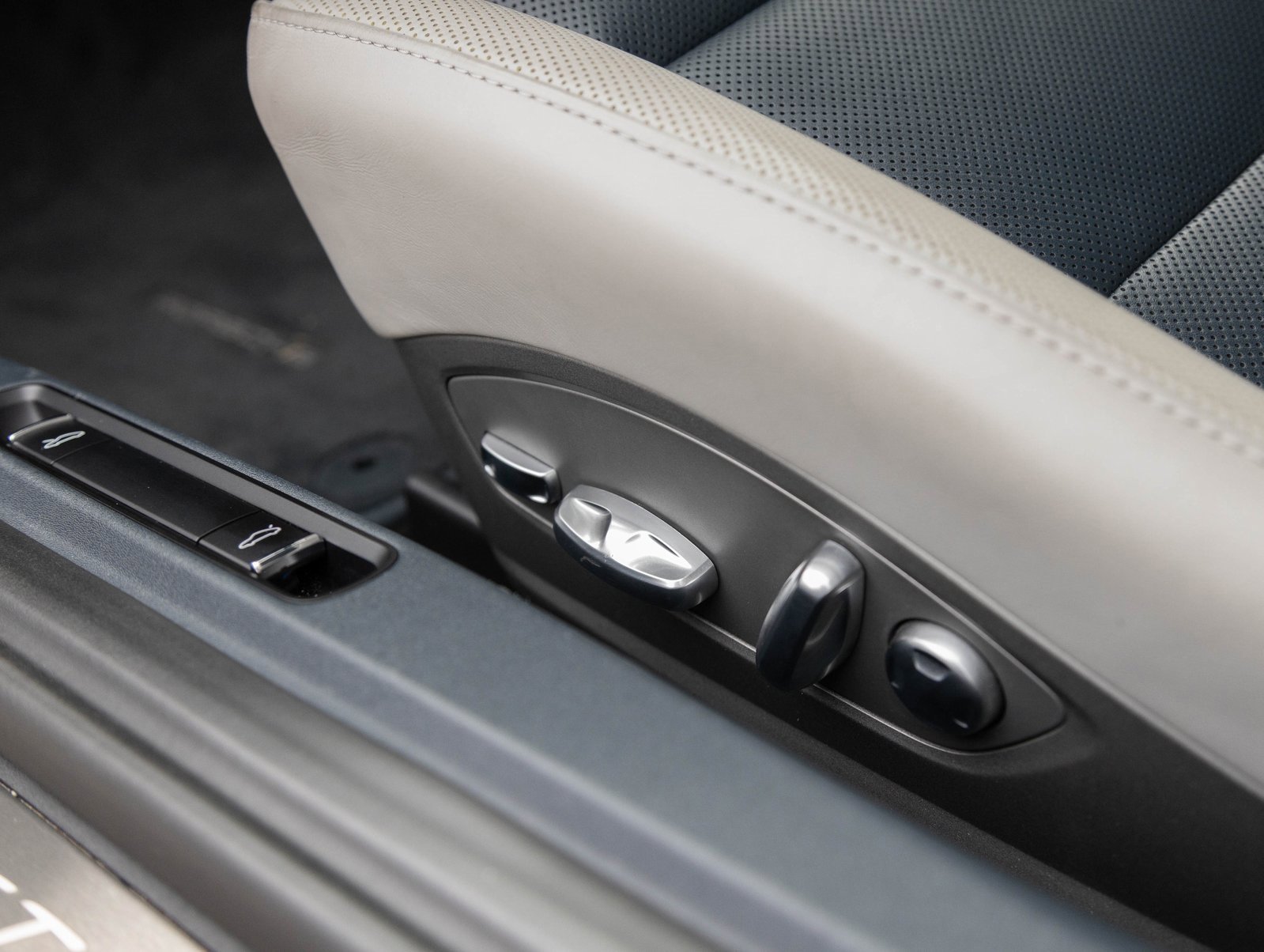 Used 2019 Porsche 911 Targa 4 GTS image 24