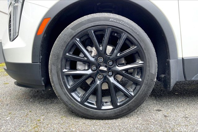 Used 2023 Cadillac XT4 Luxury w/ Cold Weather Package AWD/4WD image 8