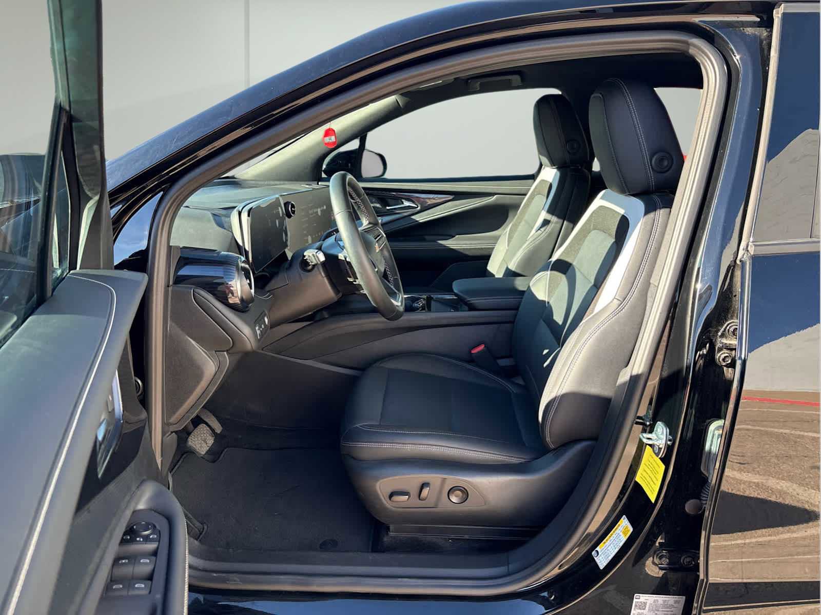 Used 2024 Chevrolet Blazer EV LT image 10