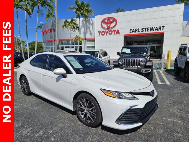 Used 2022 Toyota Camry XLE