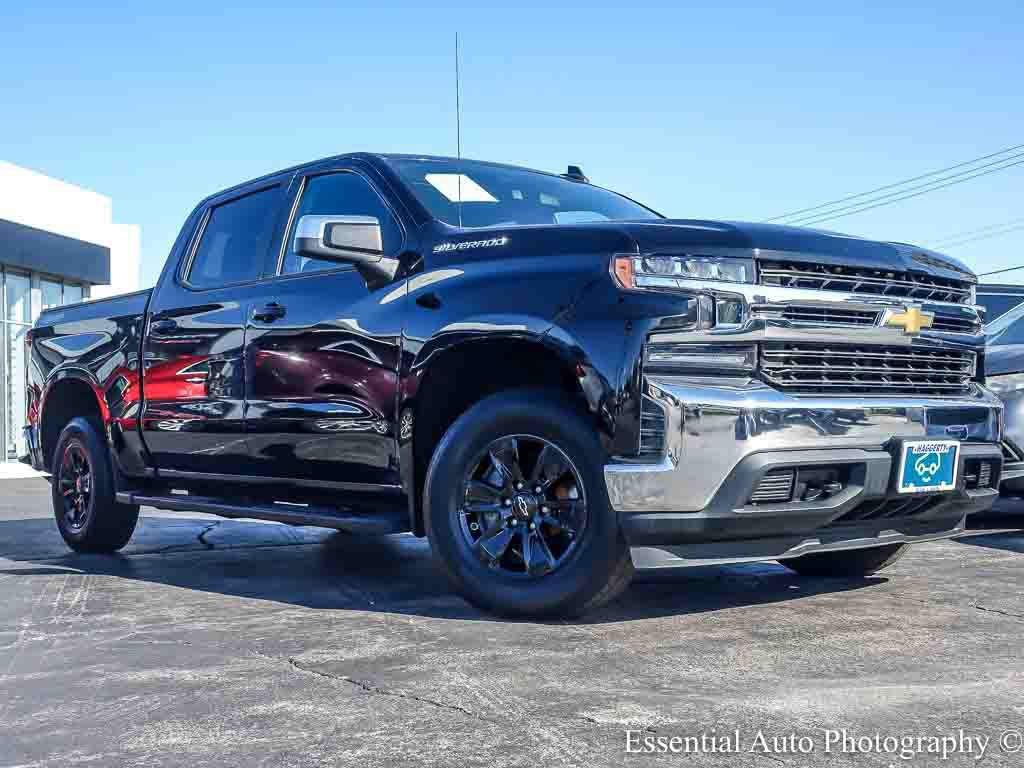 Used 2020 Chevrolet Silverado 1500 LT w/ Convenience Package AWD/4WD image 2