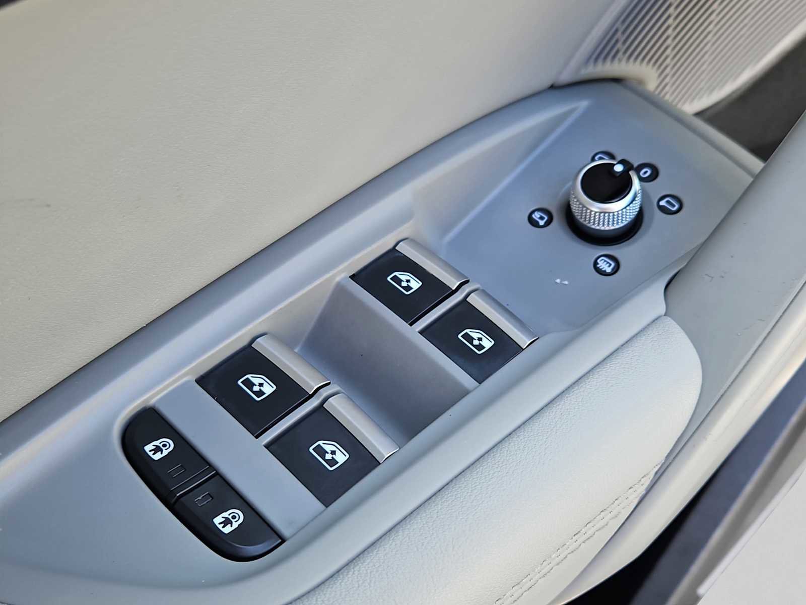 Used 2021 Audi Q5 Premium Plus image 30