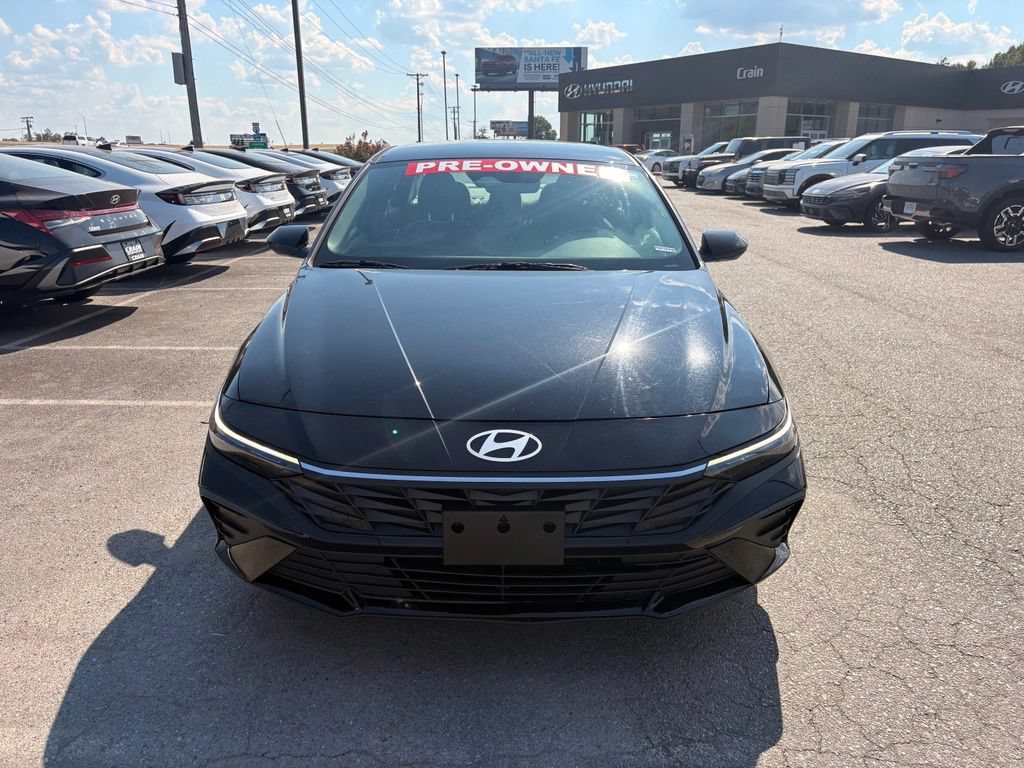Used 2024 Hyundai Elantra SEL FWD image 2