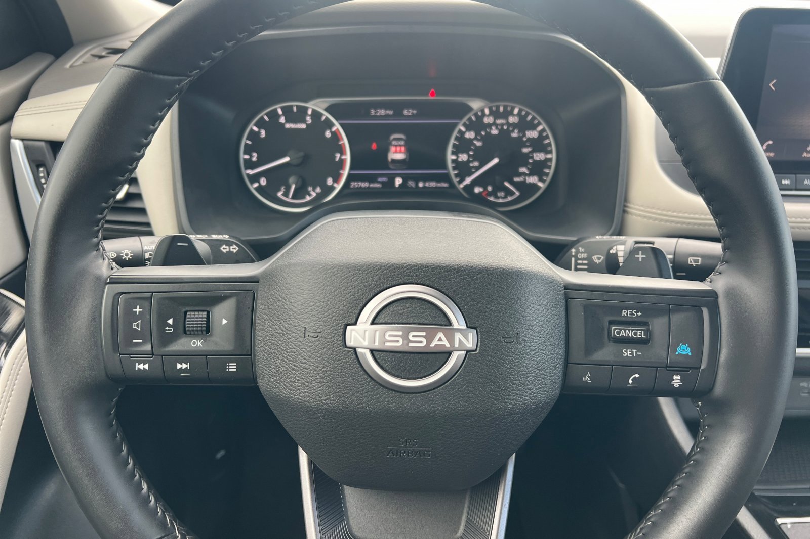 Used 2025 Nissan Rogue SV image 20