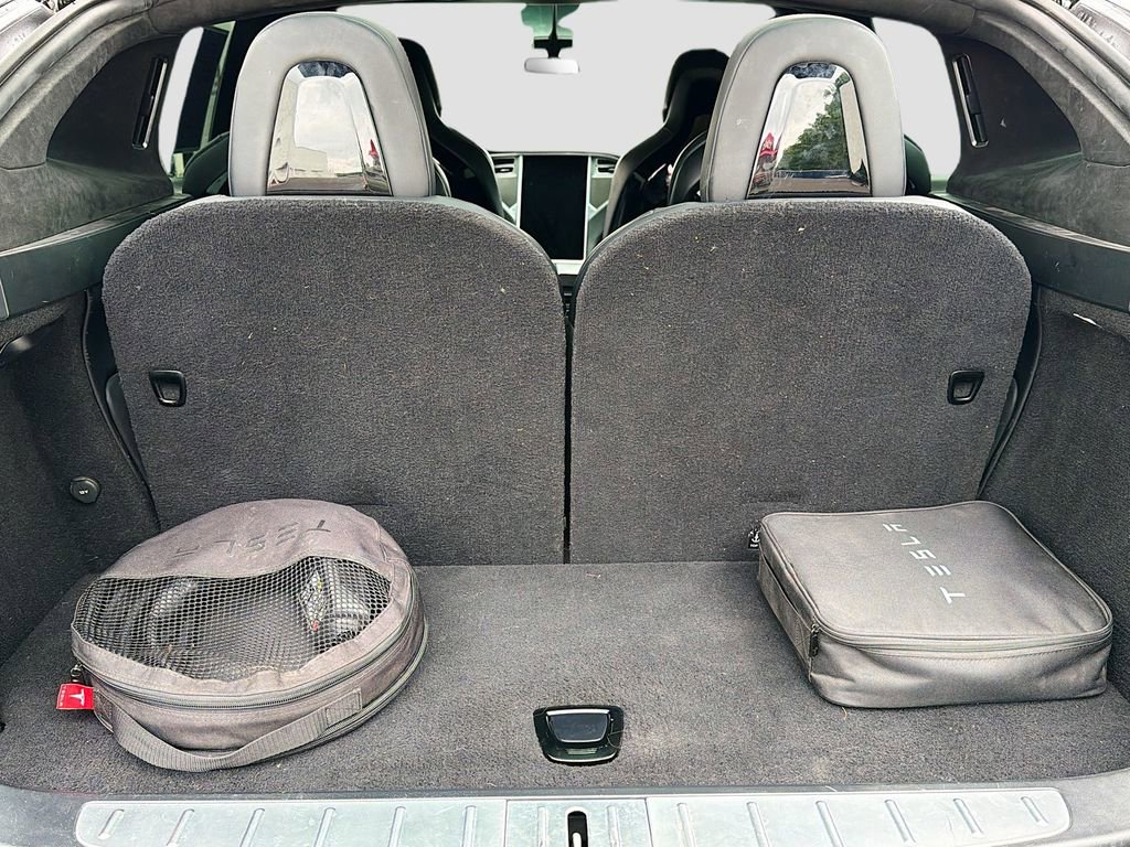 Used 2016 Tesla Model X Performance AWD/4WD image 32