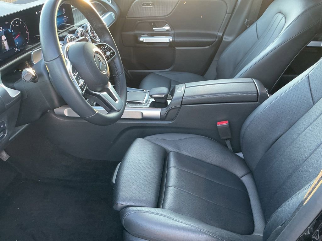 Used 2022 Mercedes-Benz GLB 250 image 8
