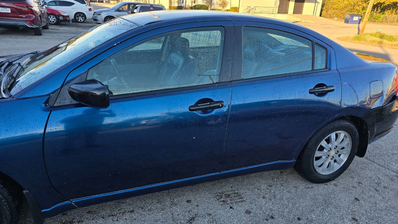 Used 2009 Mitsubishi Galant ES image 2