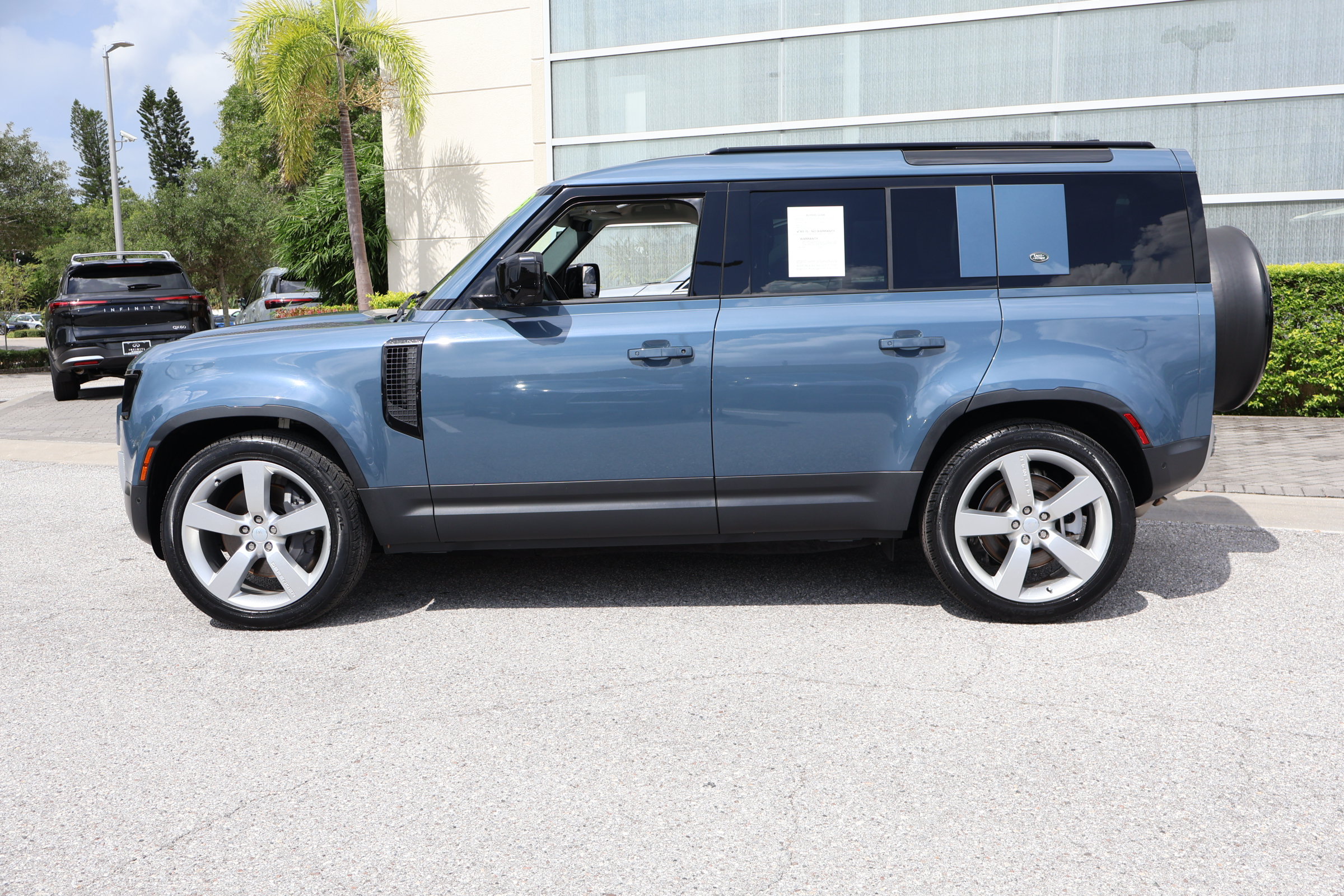 Used 2023 Land Rover Defender 110 S AWD/4WD image 5