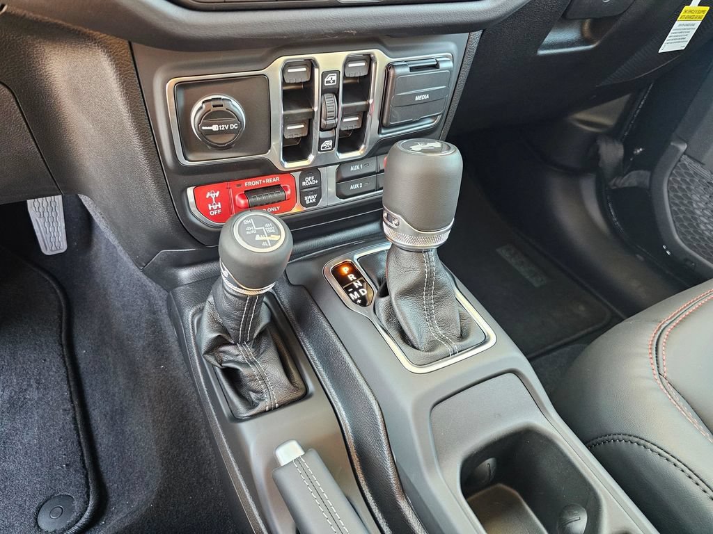 New 2025 Jeep Wrangler Unlimited Rubicon AWD/4WD image 22