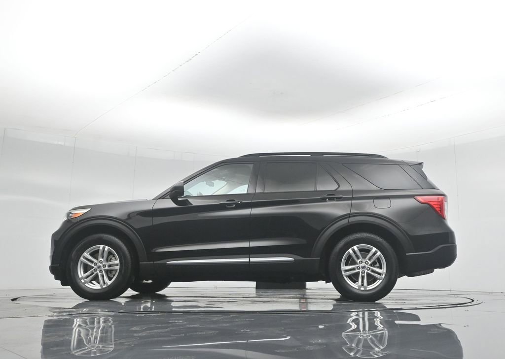 Used 2022 Ford Explorer XLT image 55