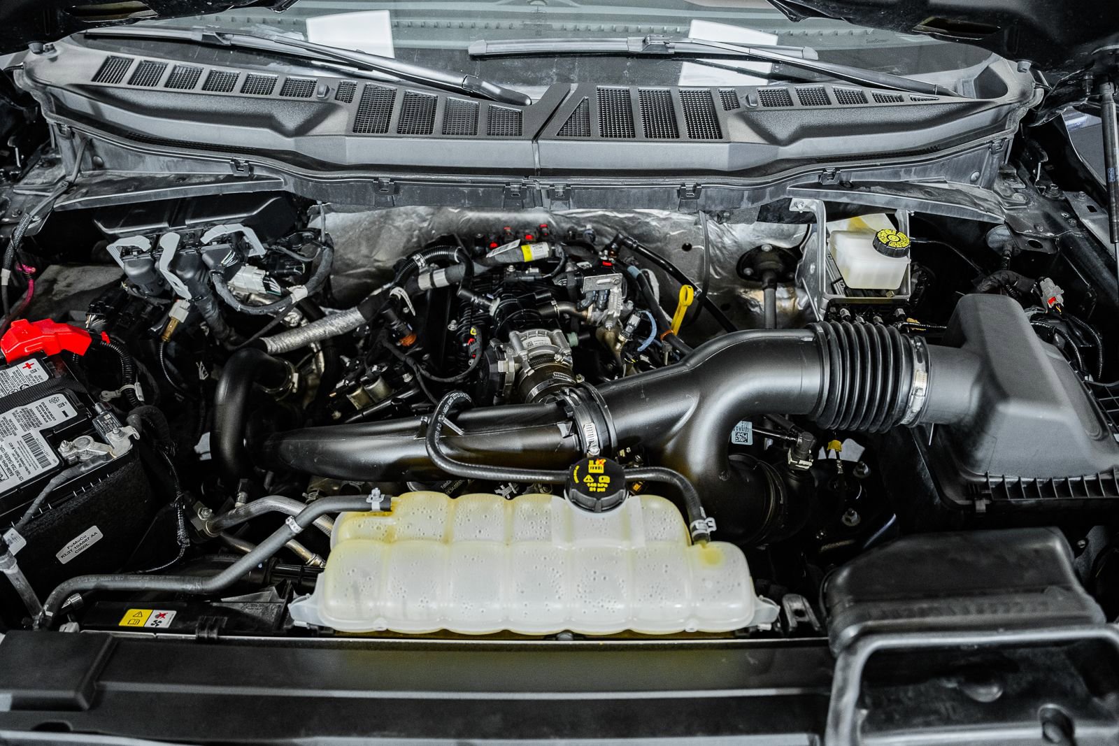 Certified 2023 Ford F150 Lariat w/ Equipment Group 502A High image 25