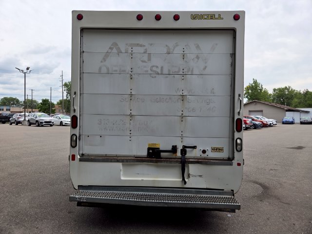 Used 2018 Ford E-350 and Econoline 350 Super Duty w/ Power Windows & Locks Group RWD image 5