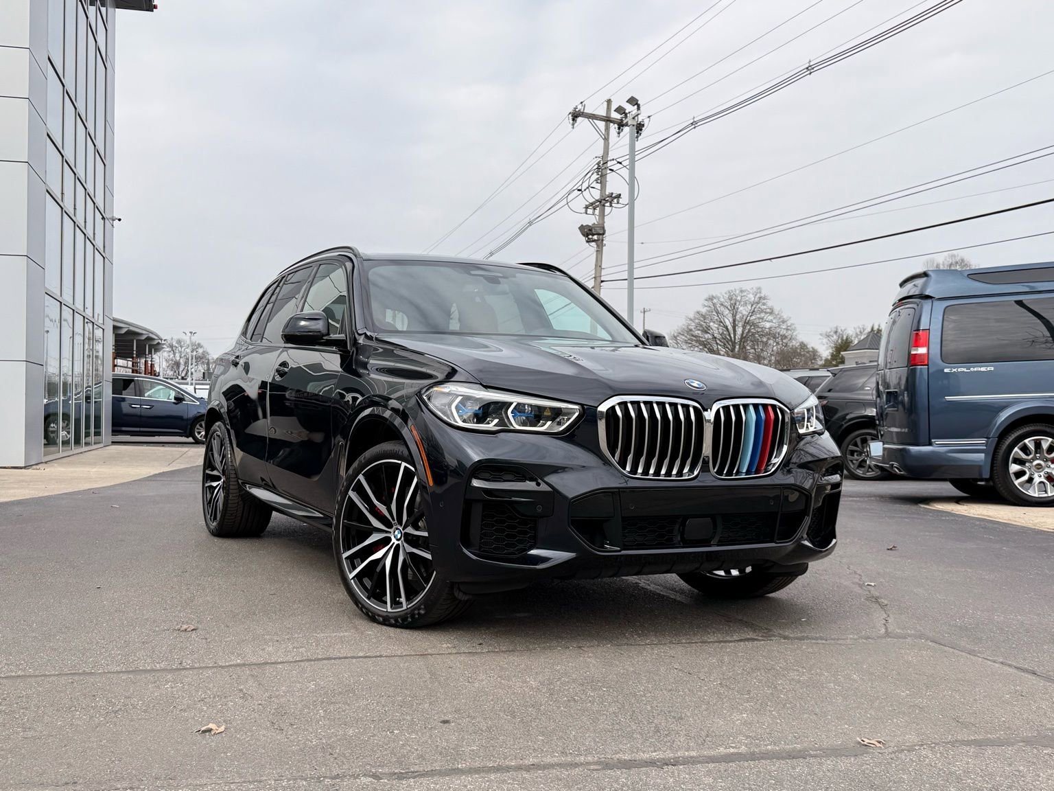 Used 2023 BMW X5 xDrive40i w/ Executive Package image 1