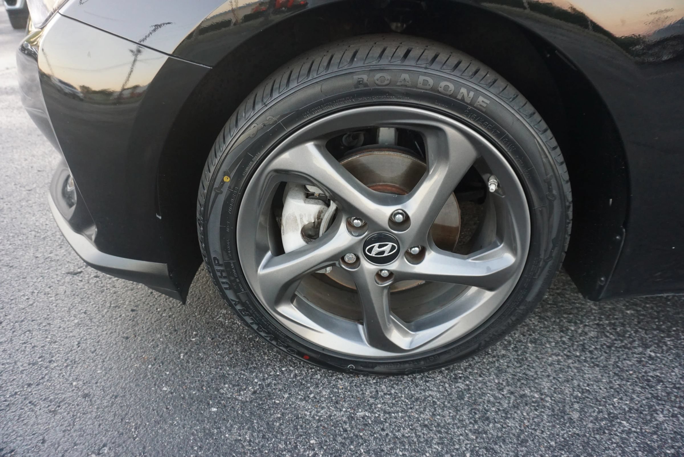 Used 2019 Hyundai Veloster 2.0 FWD image 26