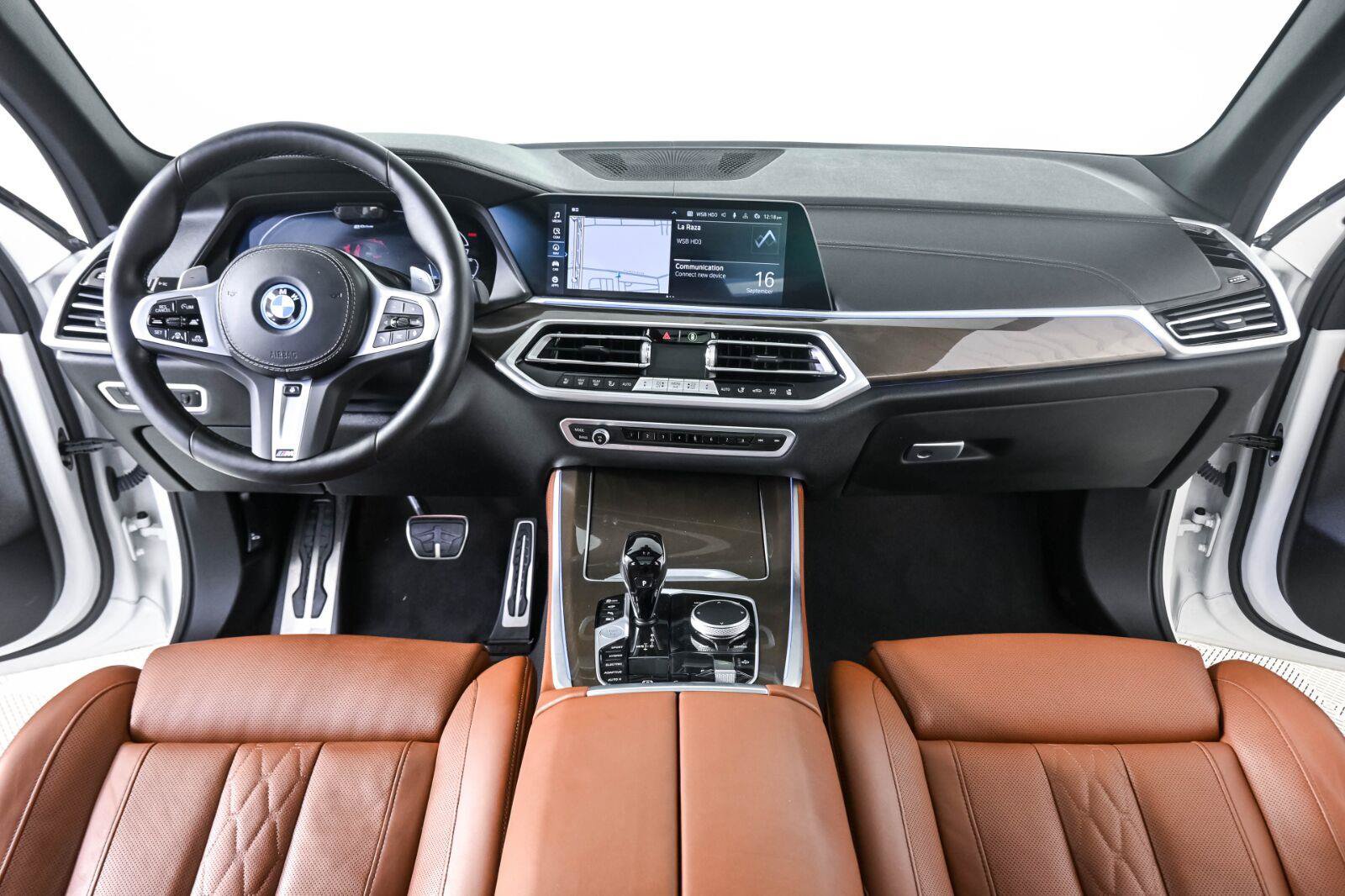 Used 2022 BMW X5 xDrive45e w/ M Sport Package AWD/4WD image 17
