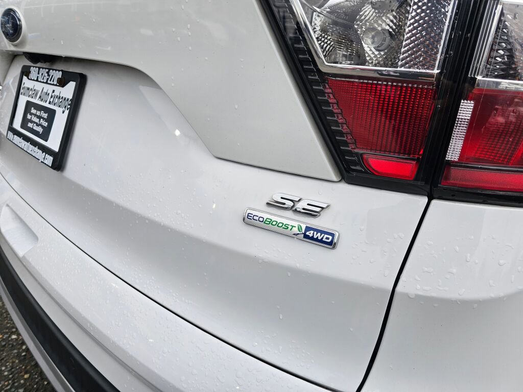 Used 2017 Ford Escape SE w/ Equipment Group 201A image 18