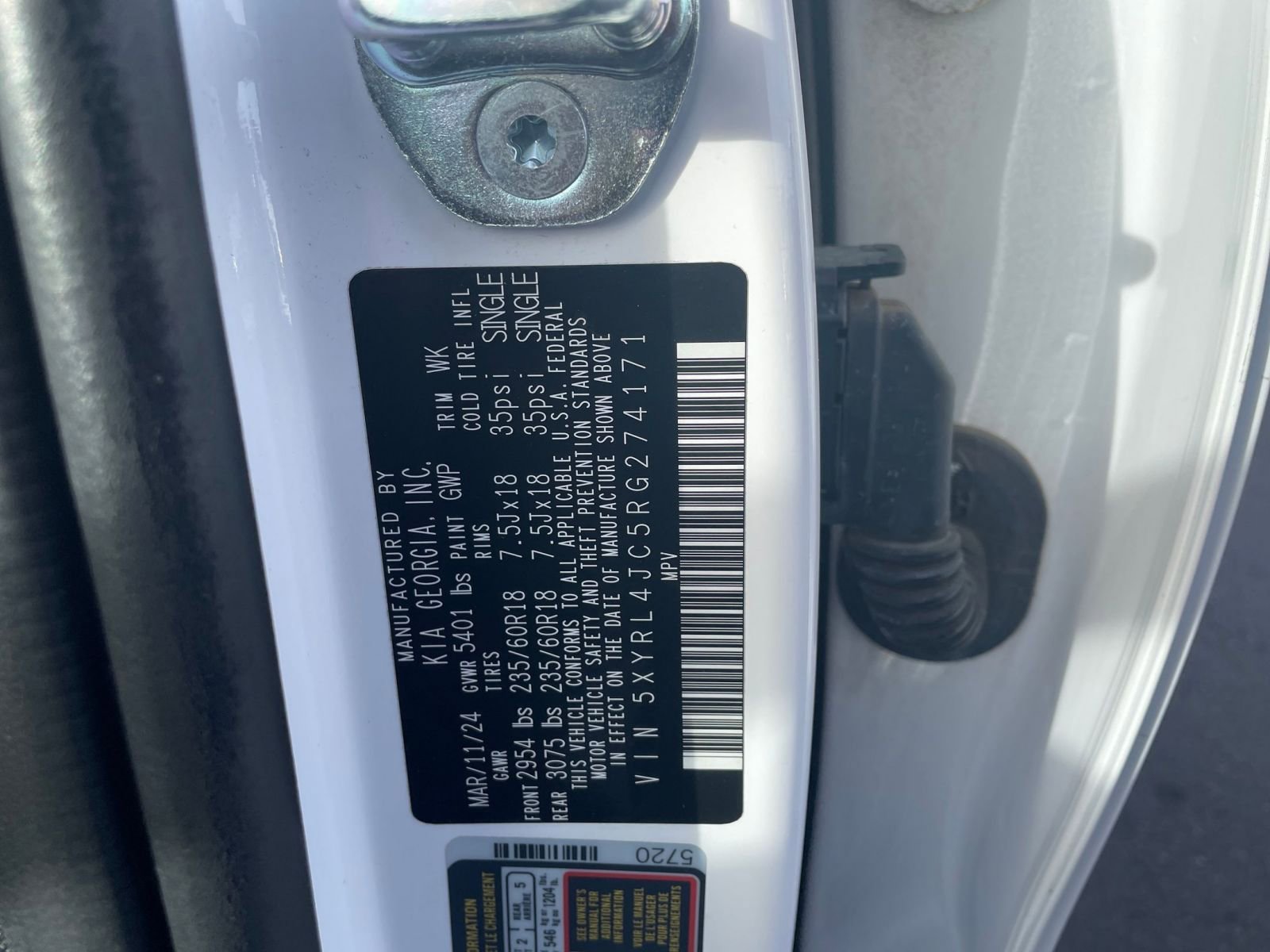 Used 2024 Kia Sorento S image 30