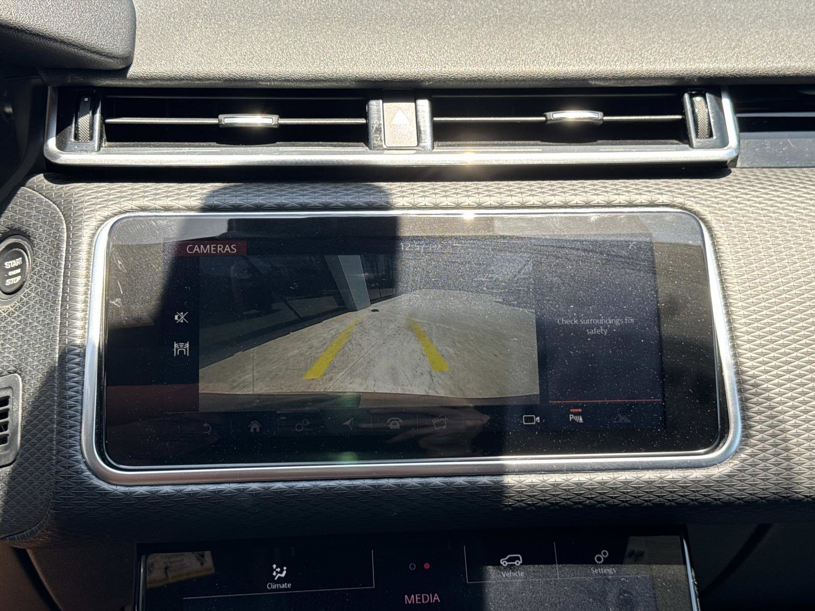 Used 2020 Land Rover Range Rover Velar R-Dynamic S AWD/4WD image 23