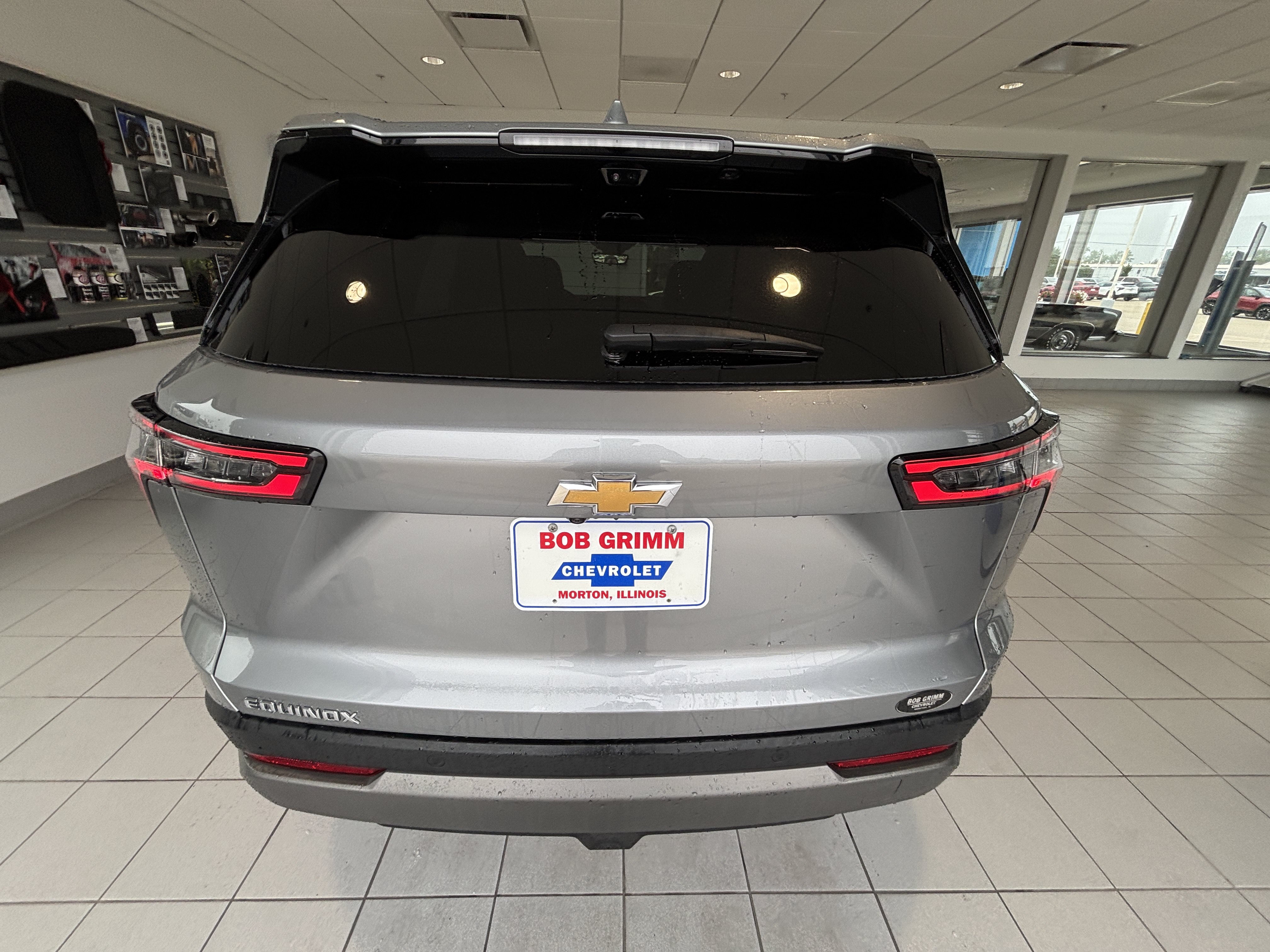 Used 2025 Chevrolet Equinox LT w/ Safety and Technology Package FWD image 8