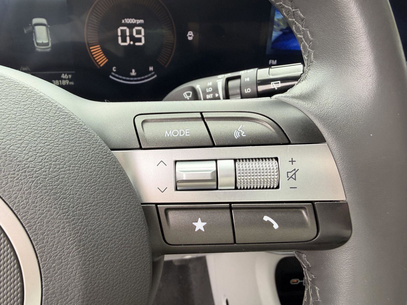 Used 2025 Hyundai Kona SEL image 22