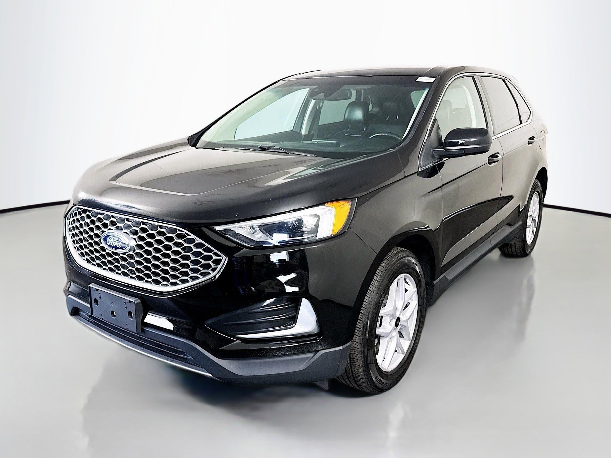 Used 2023 Ford Edge SEL image 4