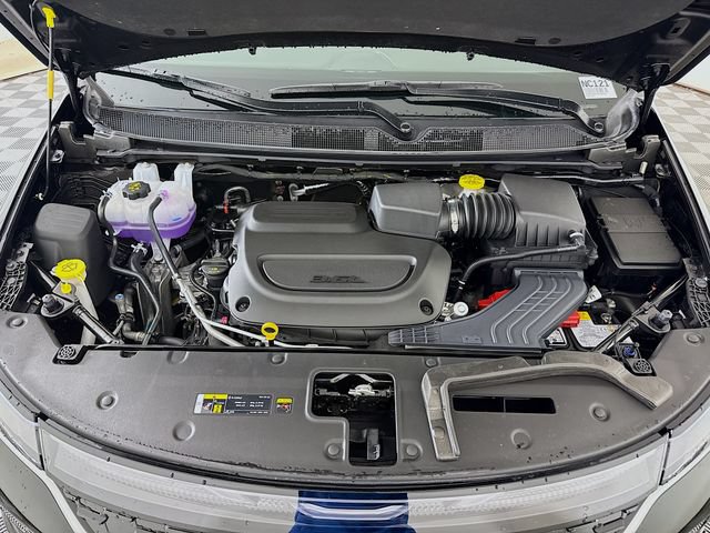 New 2027 Chrysler Pacifica Select FWD image 30