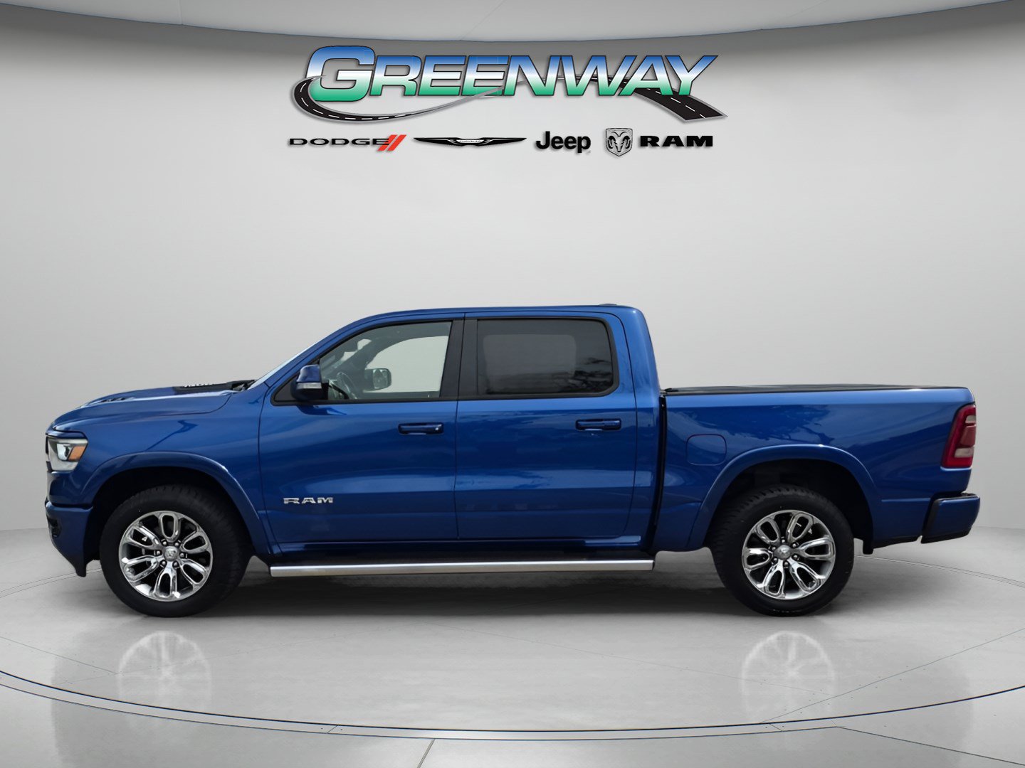 Used 2019 RAM 1500 Laramie w/ Sport Appearance Package AWD/4WD image 2