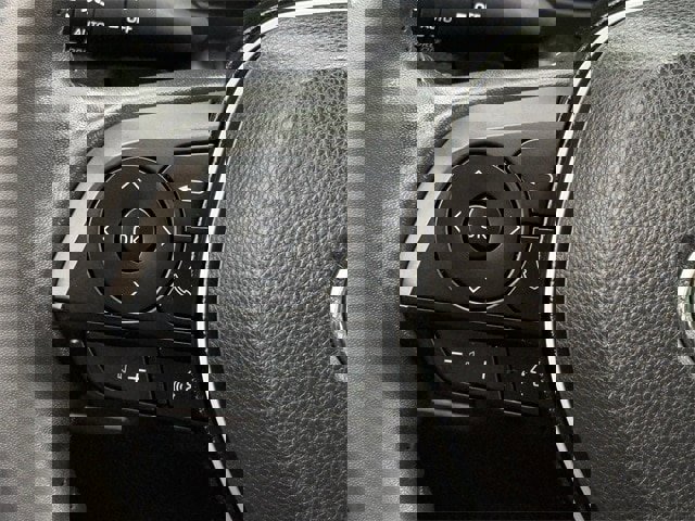 Used 2021 Toyota RAV4 XLE Premium image 15