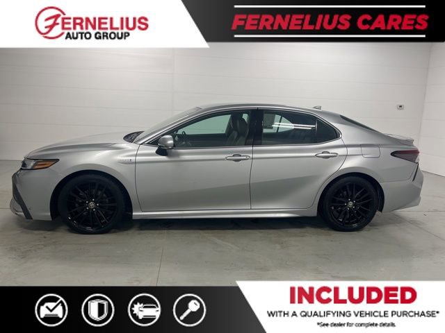 Used 2021 Toyota Camry XSE w/ Cold Weather Package image 4