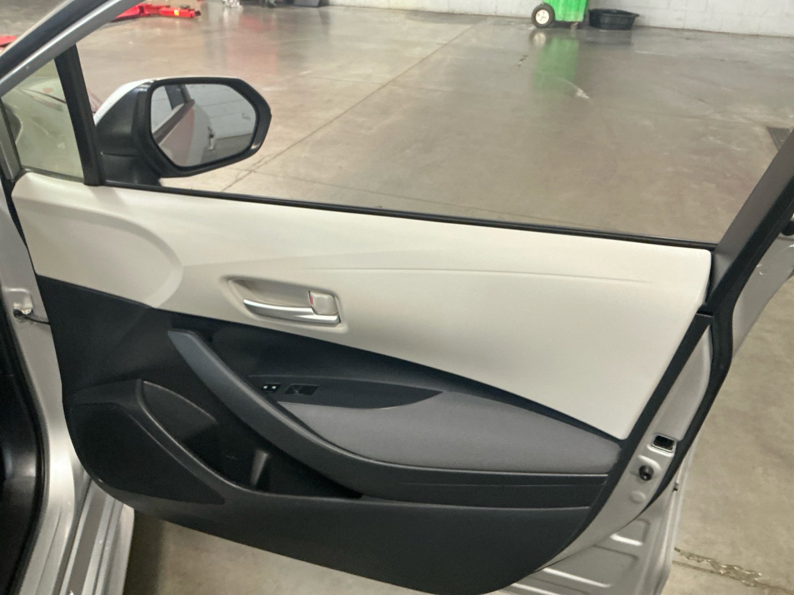 Certified 2021 Toyota Corolla LE FWD image 16