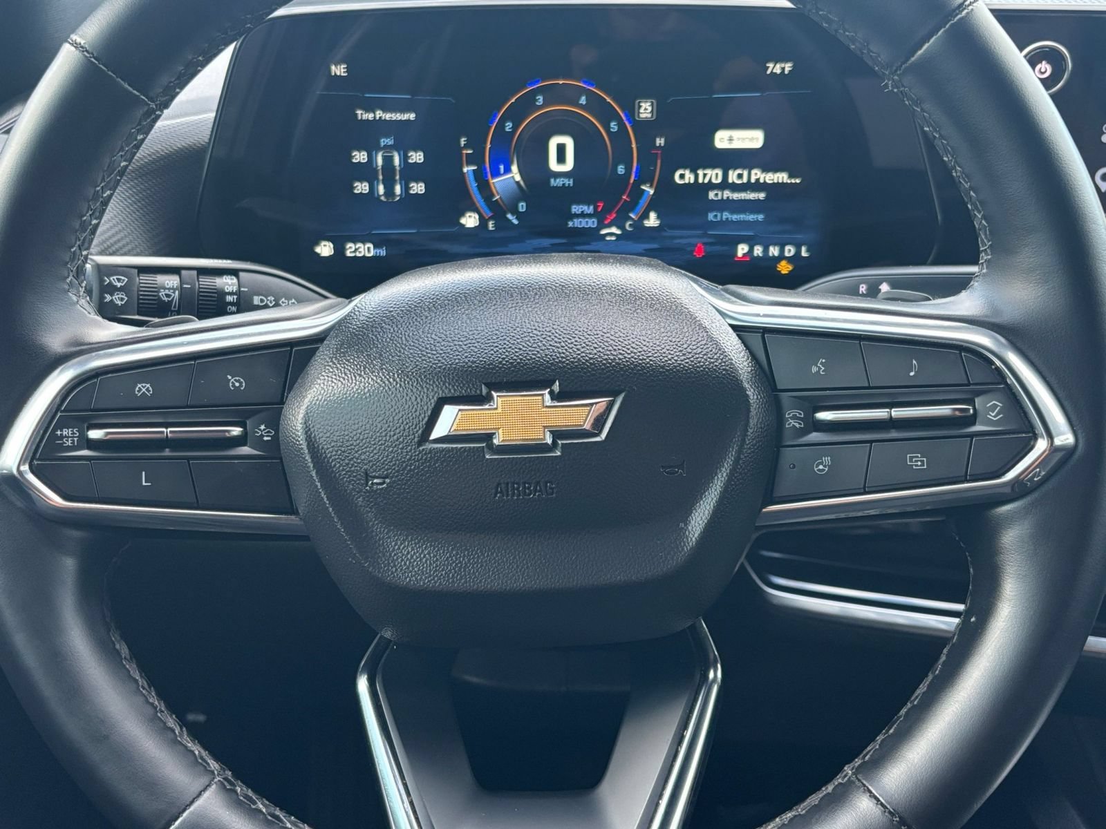Used 2025 Chevrolet Equinox LT FWD image 26