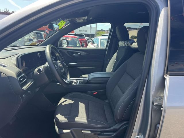 Used 2024 Chevrolet Traverse LS FWD image 13