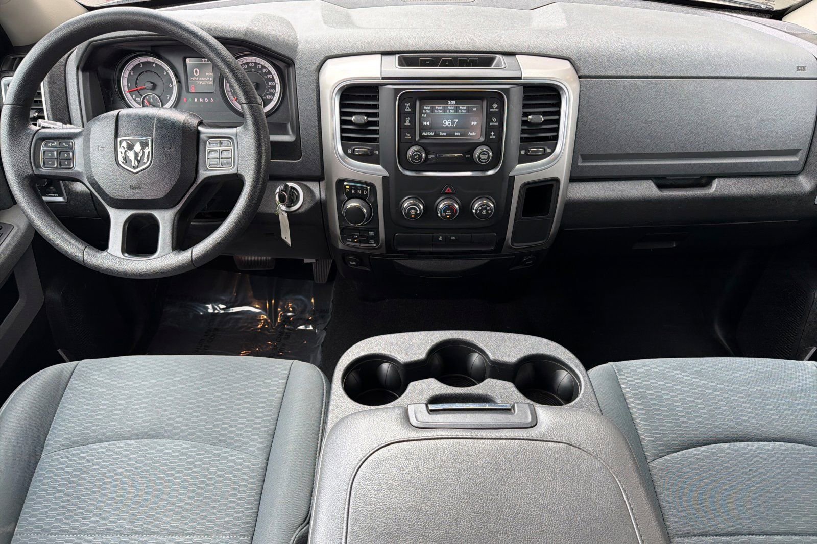 Used 2020 RAM 1500 Classic SLT AWD/4WD image 14