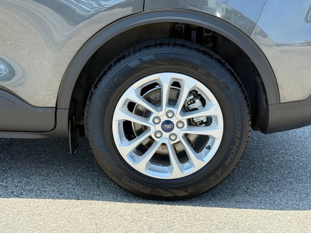 Used 2020 Ford Escape SE FWD image 14