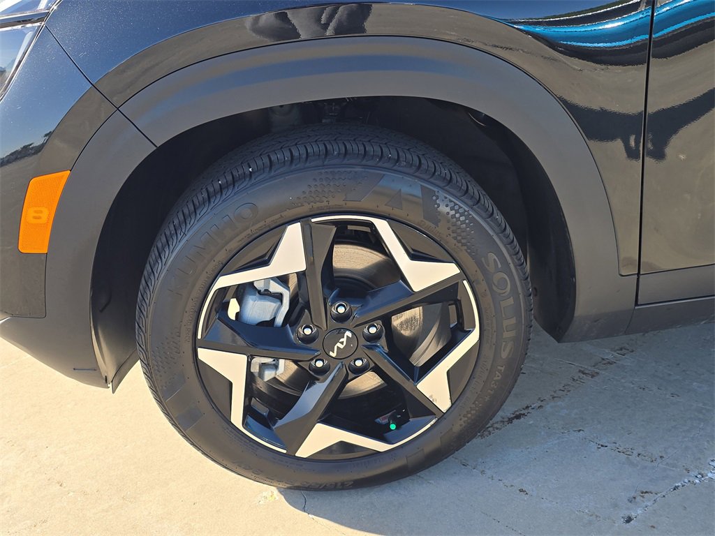 Certified 2025 Kia Seltos EX w/ EX Sunroof Package image 37