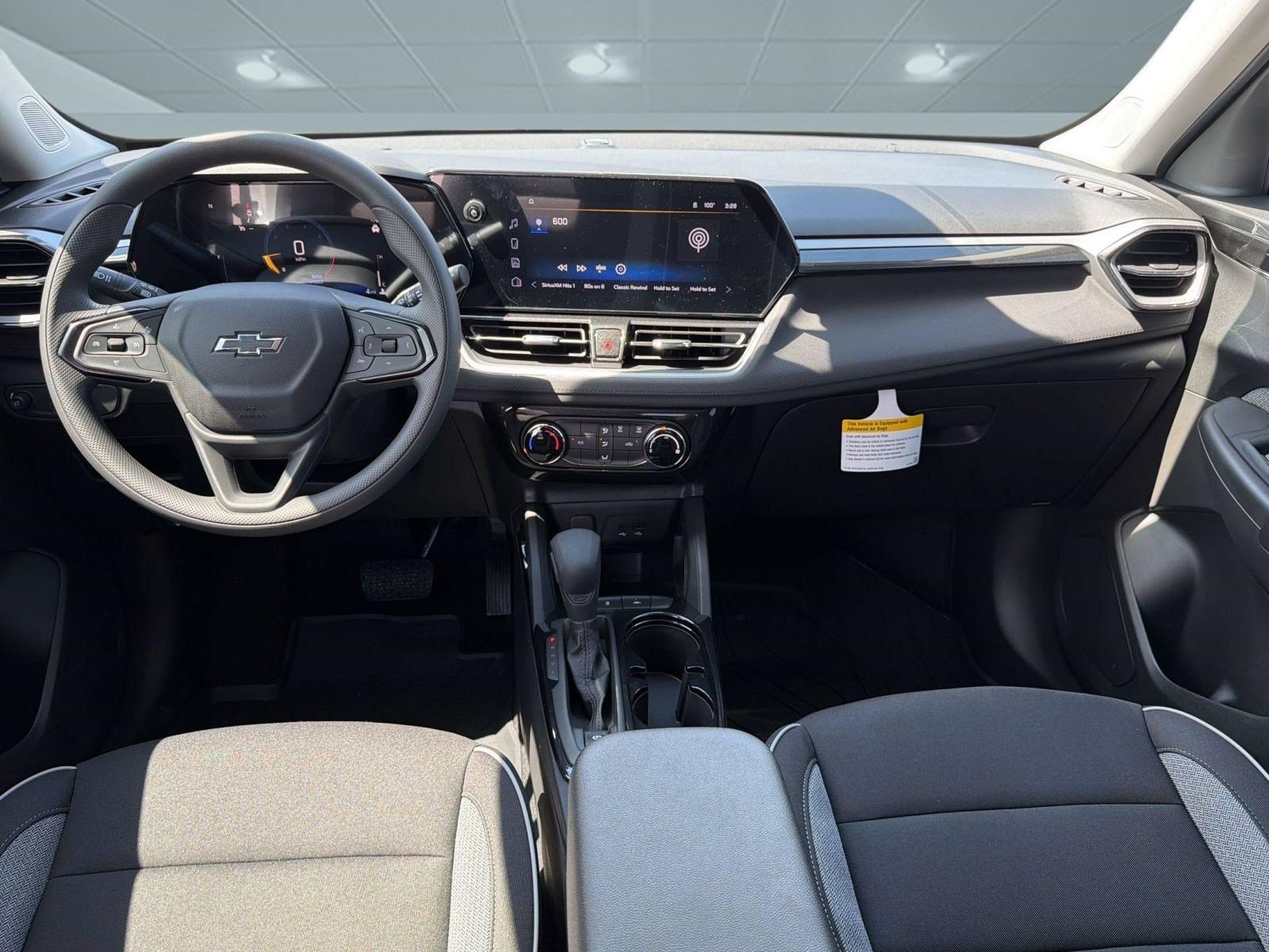 New 2026 Chevrolet TrailBlazer LT w/ Midnight Edition FWD image 16