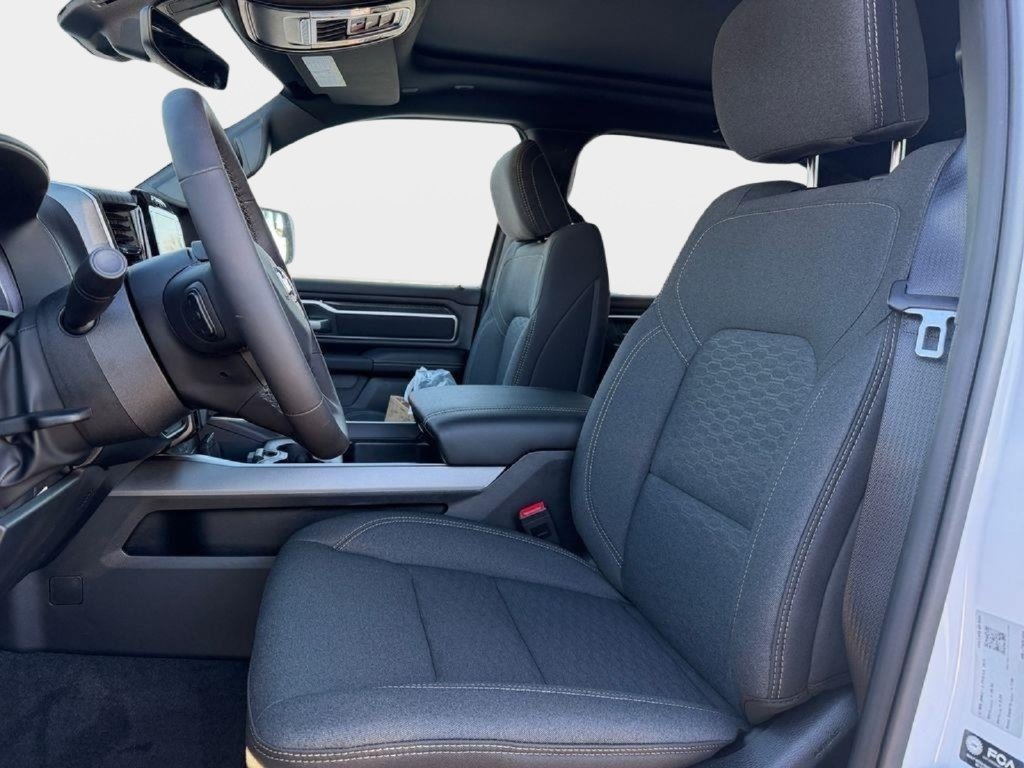 New 2026 RAM 1500 Big Horn AWD/4WD image 9
