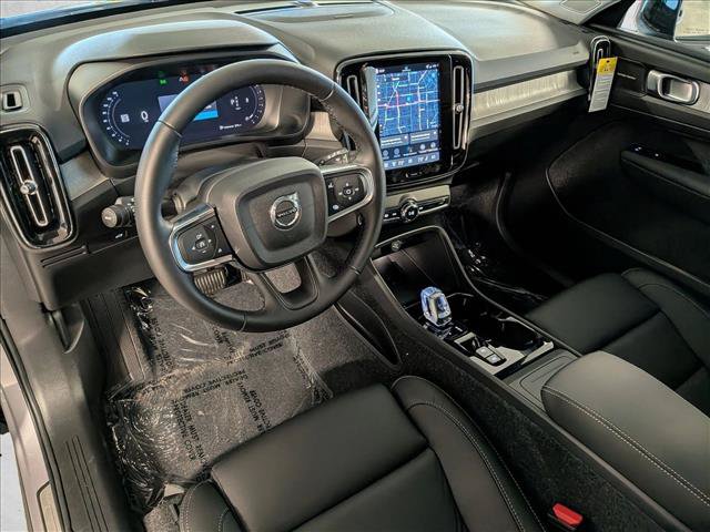 Certified 2026 Volvo XC40 B5 Ultra w/ Climate Package AWD/4WD image 9