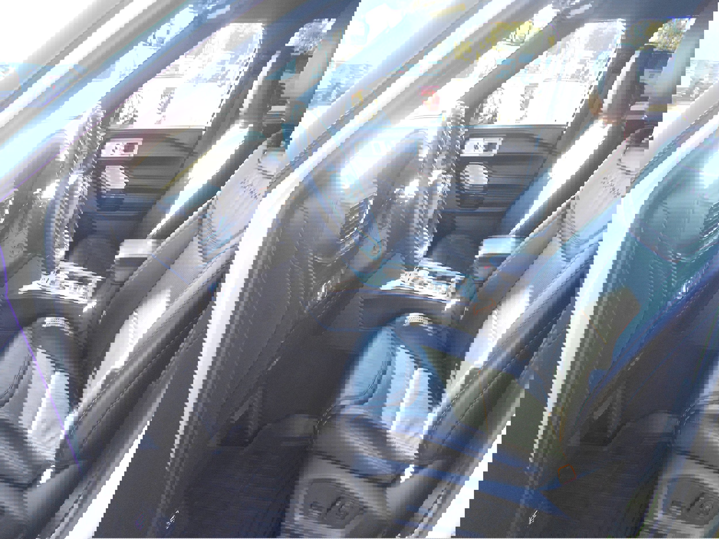 Used 2021 Ford Explorer Platinum w/ Equipment Group 601A image 2