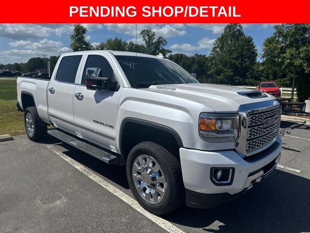 Used 2019 GMC Sierra 2500 Denali w/ Duramax Plus Package AWD/4WD image 2
