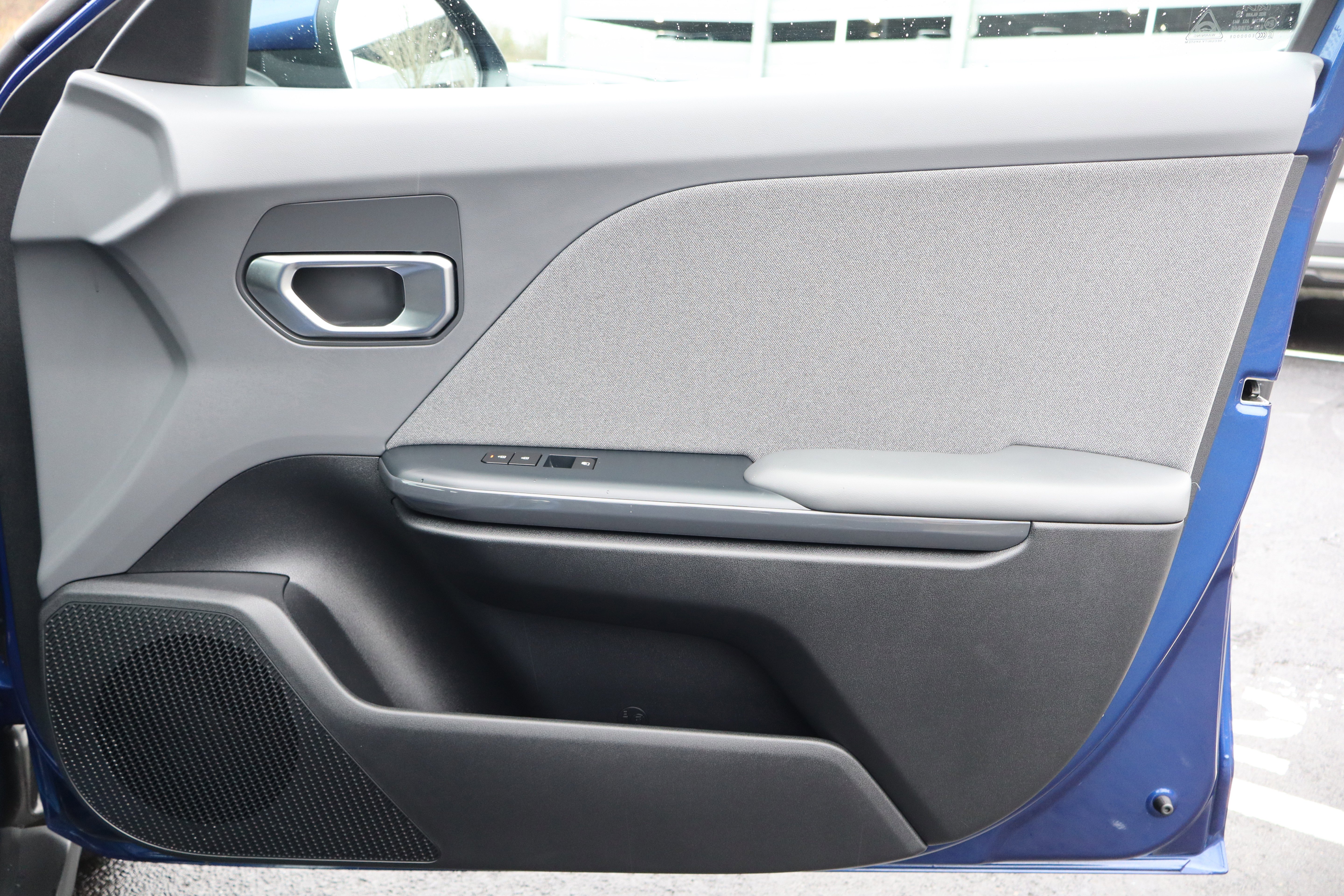 Certified 2025 Kia K4 EX image 32