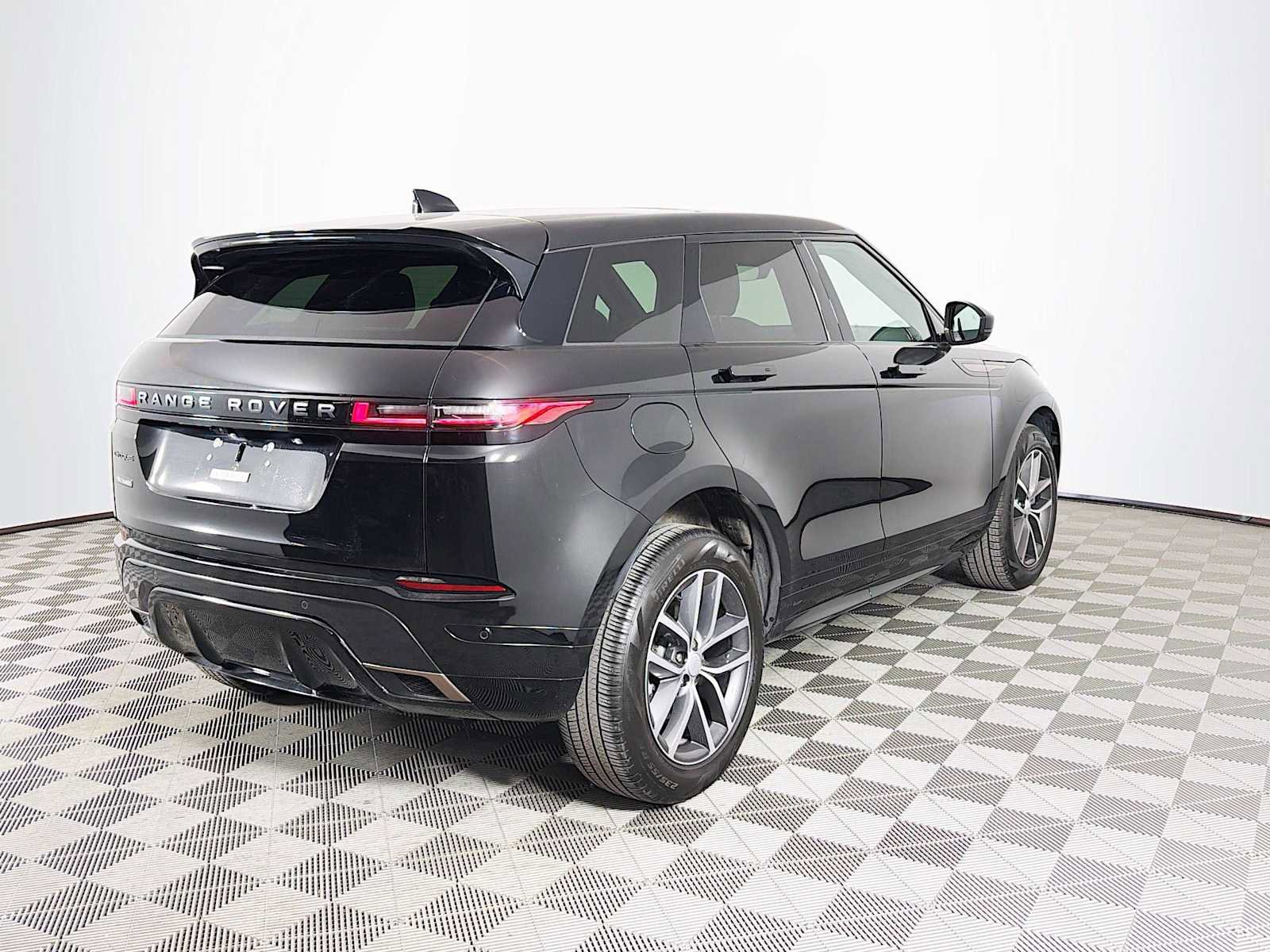 Certified 2024 Land Rover Range Rover Evoque Dynamic SE image 5