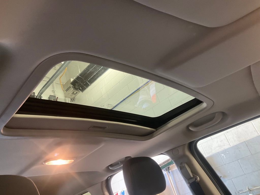 Used 2014 Jeep Patriot Latitude w/ Sun/Sound Group AWD/4WD image 28