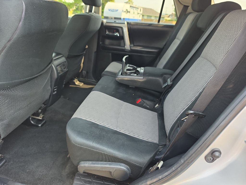 Used 2016 Toyota 4Runner SR5 AWD/4WD image 18