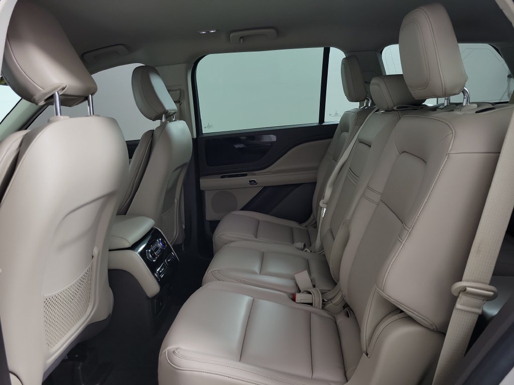 Certified 2024 Lincoln Aviator 2WD image 12