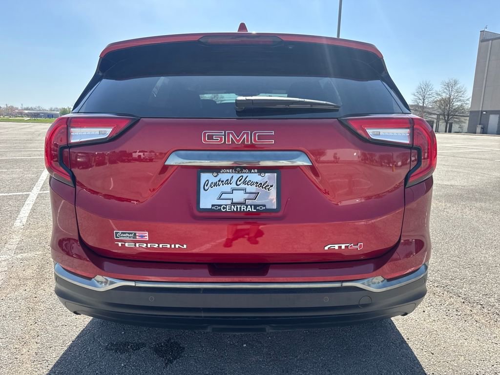 Used 2024 GMC Terrain AT4 image 5