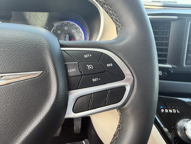 Used 2023 Chrysler Voyager LX FWD image 16